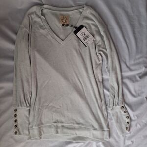 Chaser Women's Cream V-Neck Sweater